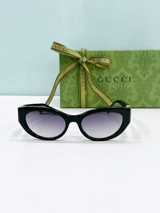 Picture of Gucci Sunglasses _SKUfw79566930fw